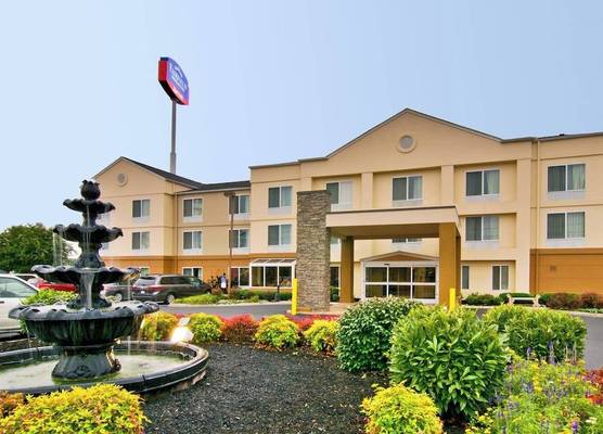 Fairfield Inn & Suites Clarksville 1