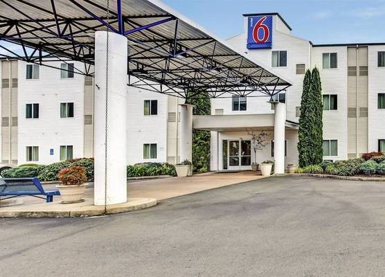 Motel 6-Roseburg, OR 1