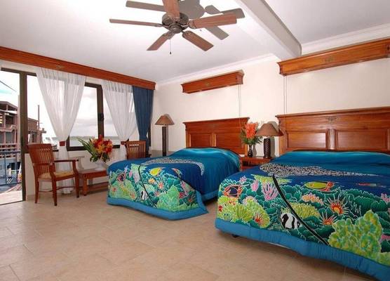 Manta Ray Bay Resort 1