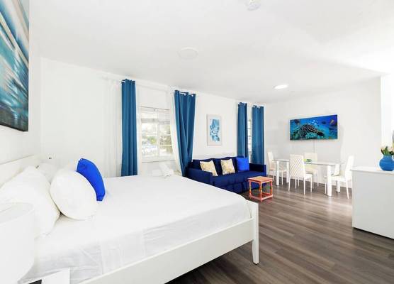 Collins Beach Apartments 1