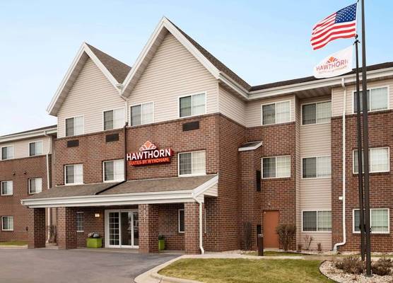 Hawthorn Extended Stay by Wyndham Milwaukee Airport 1