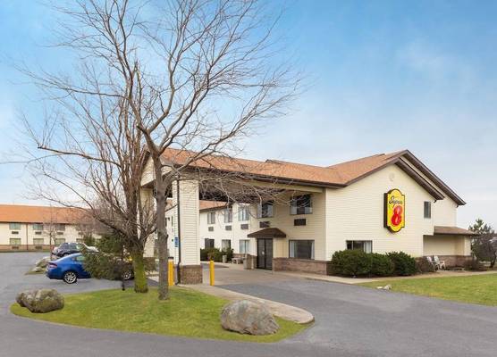 Super 8 by Wyndham Hebron Lowell Area 1