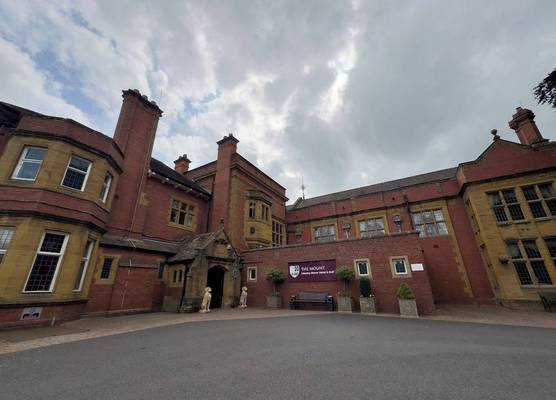 The Mount Country Manor Hotel & Golf Wolverhampton 1
