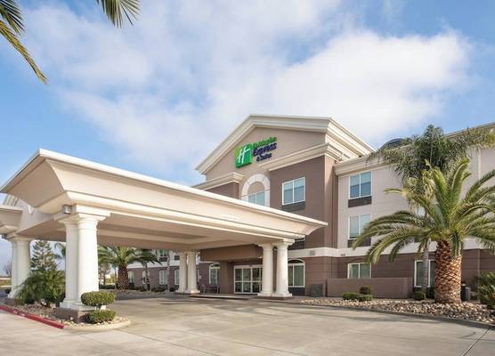 Holiday Inn Express & Suites CHOWCHILLA - YOSEMITE PK AREA by IHG 1
