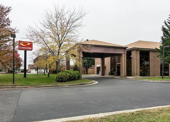 Econo Lodge Andrews AFB 1