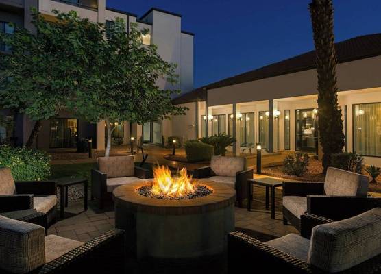 Courtyard by Marriott Phoenix Airport 1