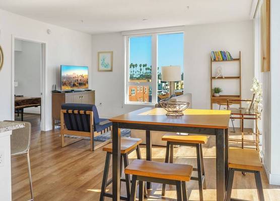 Dream Escape with great rooftop views 1
