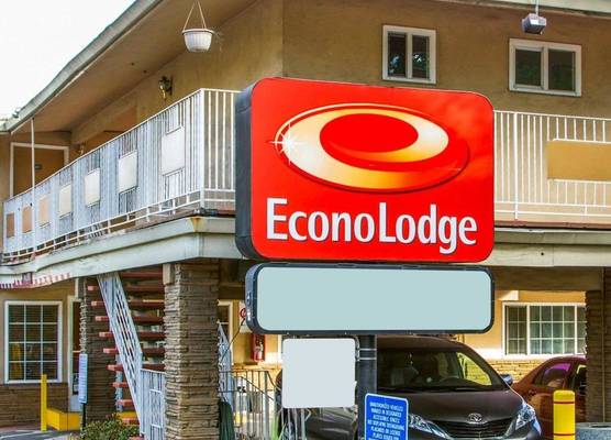 Econo Lodge Sacramento Convention Center 1