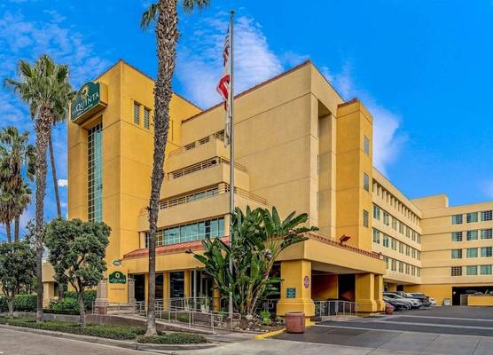 La Quinta by Wyndham Anaheim 1