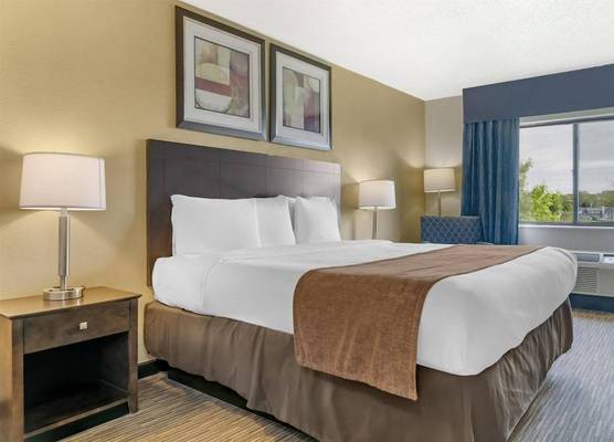Best Western Port Huron Blue Water Bridge 1