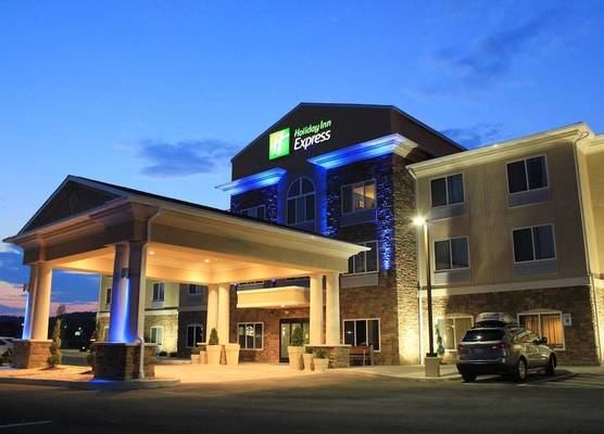 Holiday Inn Express & Suites BELLE VERNON by IHG 1