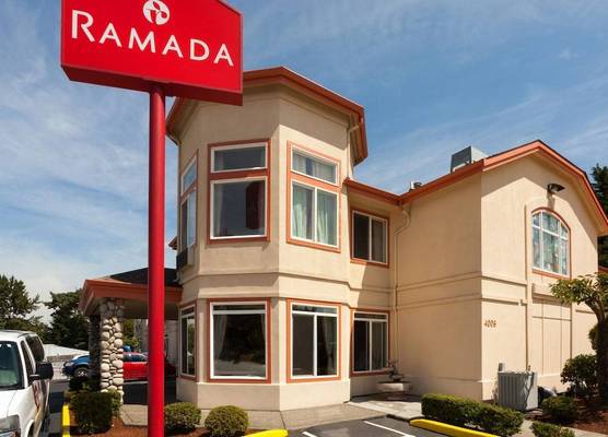 Ramada by Wyndham SeaTac Airport North 1