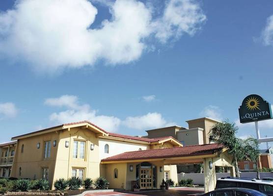 La Quinta Inn by Wyndham Clute Lake Jackson 1