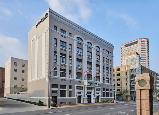 Courtyard by Marriott Columbus Downtown 1