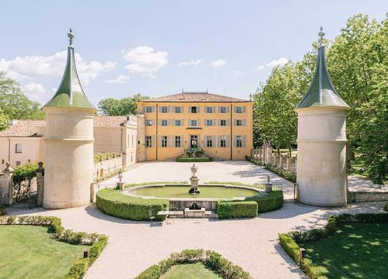 Château de Fonscolombe - Relais & Châteaux 1