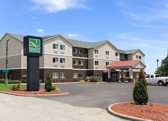 Quality Inn & Suites Ferdinand 1