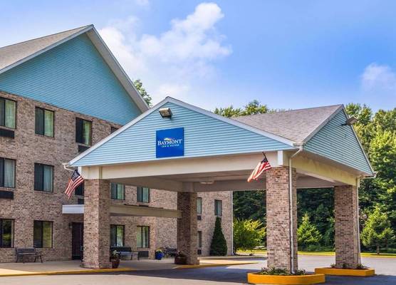 Baymont by Wyndham New Buffalo 1