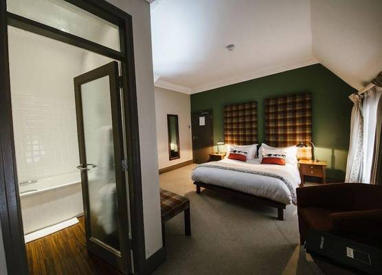Forest Hotel 1