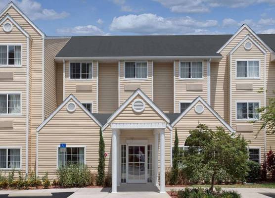Microtel Inn & Suites by Wyndham Leesburg/Mt Dora 1