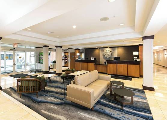 Fairfield Inn & Suites by Marriott Milwaukee Airport 1