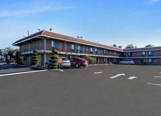 Knights Inn Madera 1