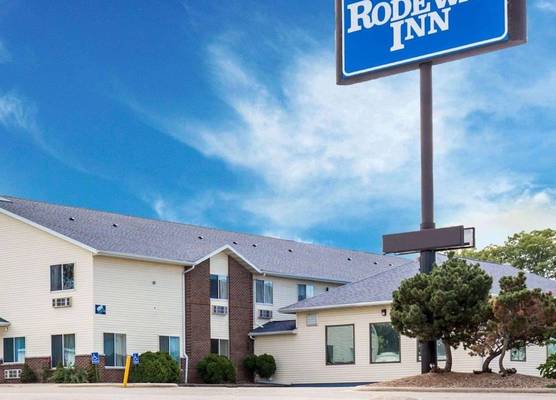 Rodeway Inn Cedar Rapids Westdale 1