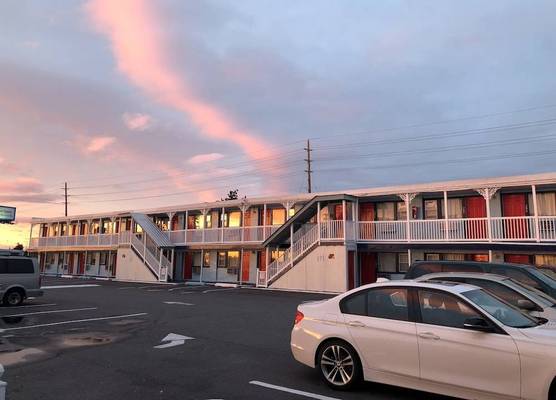 New Sea Breeze Motel 1