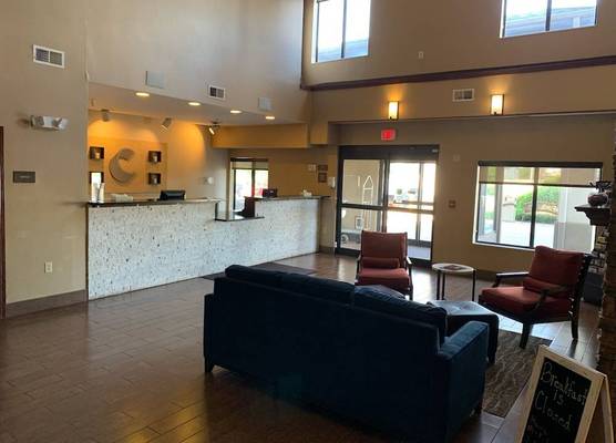 Comfort Suites Fort Wayne North 1