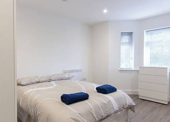 Radstock Road - Room 1b 1