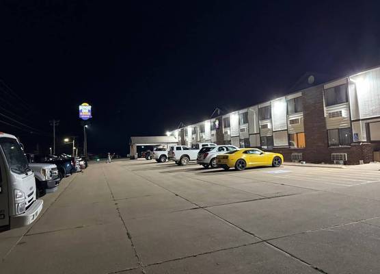 Budget inn & Suites 1
