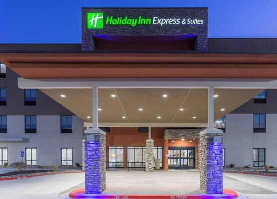Holiday Inn Express & Suites KEARNEY by IHG 1