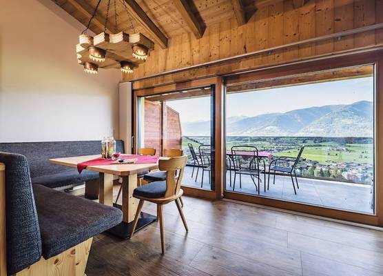 Panorama Hotel Guggenbichl - inkl Sommerkarte, einmaliger Eintritt ins Tauern Spa & bester Ausblick über Kaprun 1