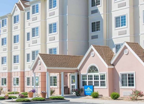 Microtel Inn & Suites by Wyndham Harrisonburg 1
