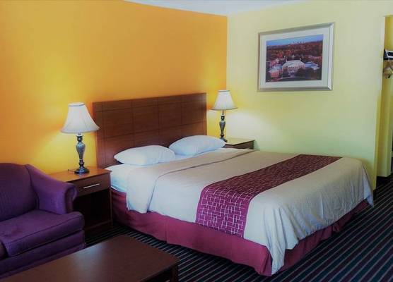 Roadway Inn 1