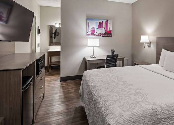 SureStay Hotel by Best Western Findlay 1