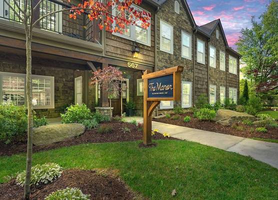 The Blowing Rock Manor 1