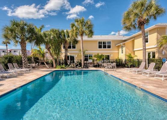 Escape Coastal Resort on Casey Key 1