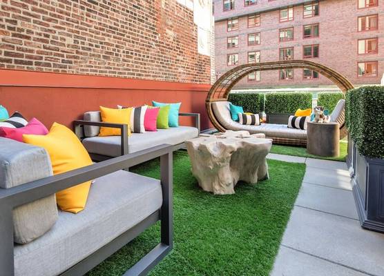 Staypineapple, An Artful Hotel, Midtown New York 1
