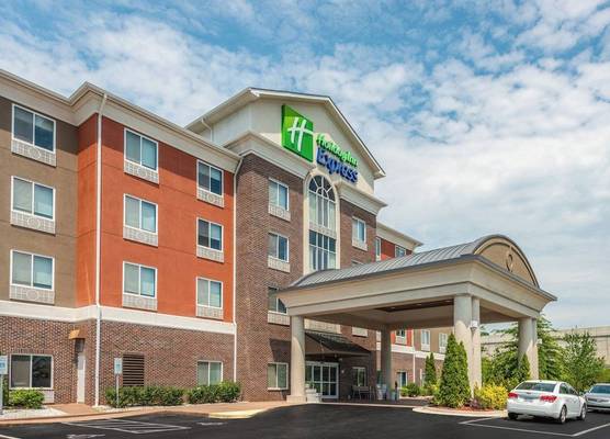 Holiday Inn Express & Suites STATESVILLE by IHG 1