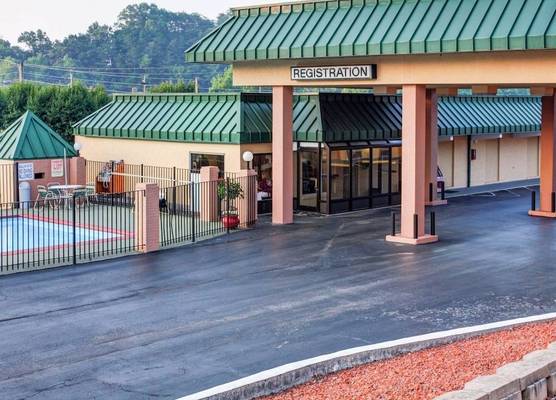 Econo Lodge Rocky Top 1