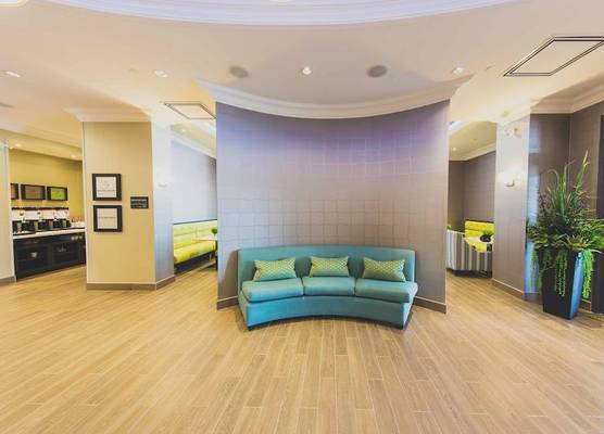 Hampton Inn & Suites by Hilton Bolton 1