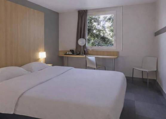 B&B HOTEL La Rochelle Centre 1