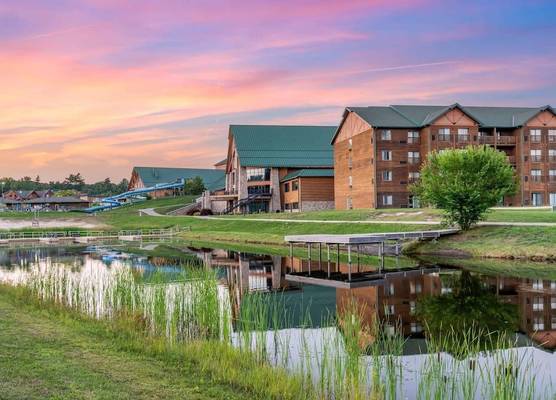 Three Bears Waterpark Resort Near Tomah, an Ascend Collection Hotel 1