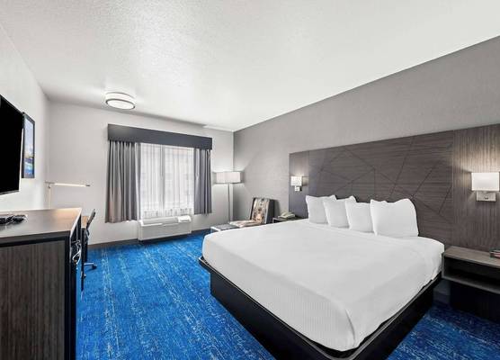Best Western Palace Inn & Suites 1
