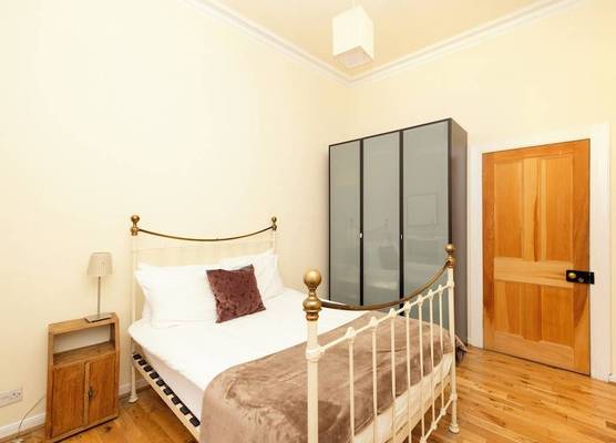 JOIVY Diagon Alley Apartment 1