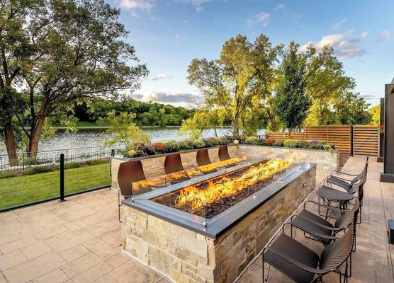 Courtyard by Marriott Appleton Riverfront 1