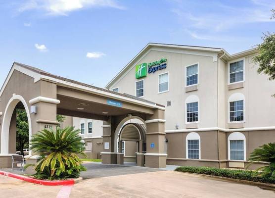 Holiday Inn Express Hotel & Suites Columbus By IHG 1