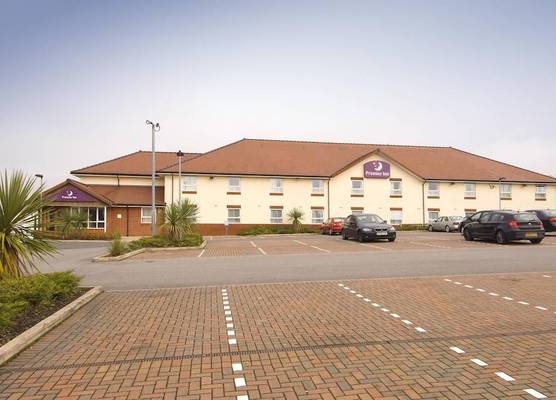Premier Inn Oldham Central 1