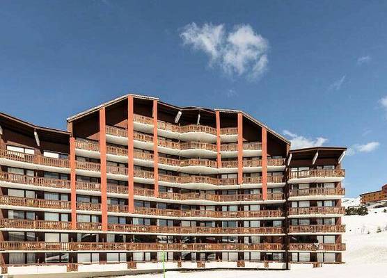 Studio 5 pers. lumineux à 100m des pistes avec balcon, casier à skis et animaux acceptés - FR-1-405-51 1
