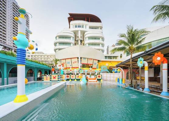The Cruise Hotel 1